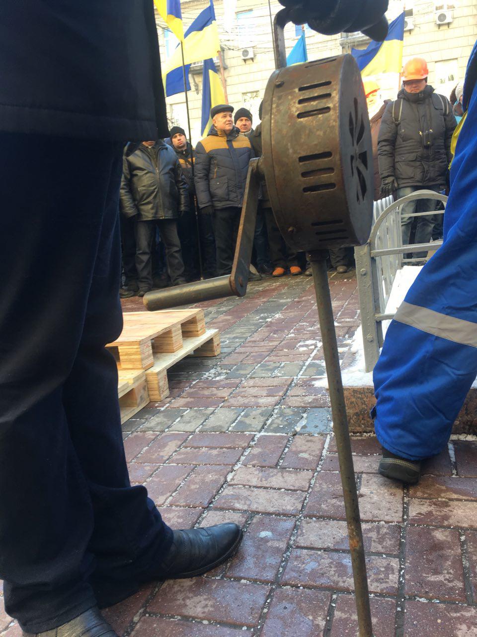 Митингующие под "Нафтогазом" требуют, чтобы Коболев ответил за срыв модернизации ГТС